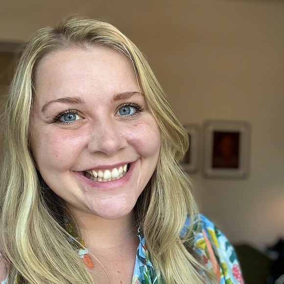 Meet your Posher, Katie - Picture 1 of 1